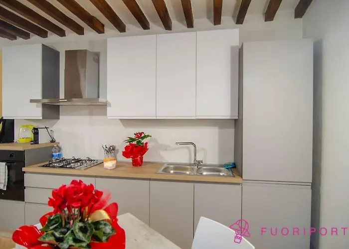 Fuoriporta Affitti Brevi - D'azeglio 48 *